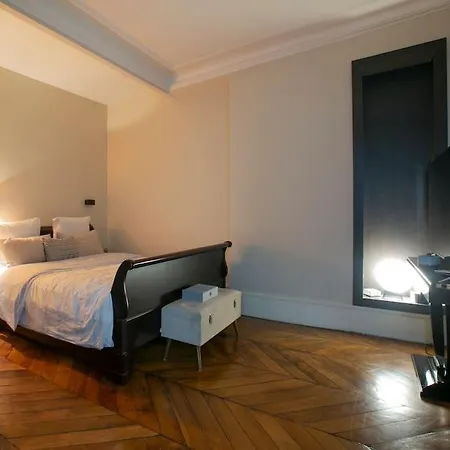 Apartment Parisien - Madeleine, Saint Honore Paris