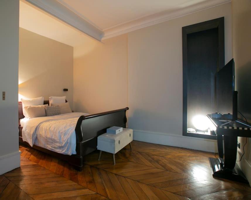 Apartment Parisien - Madeleine, Saint Honore Paris
